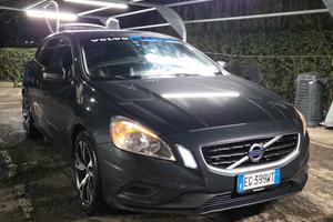 Volvo V60 r-Design 2.0 5cilindri Diesel 2011