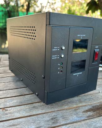 Stabilizzatore tensione AVR Aegis 3000VA 2400W