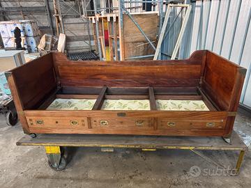 Letto e cassettiera nautica inglese 1920