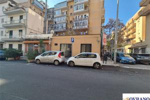 SAMPOLO: LOCALE C/1 N° 2 VETRINE RISTRUTTURATO