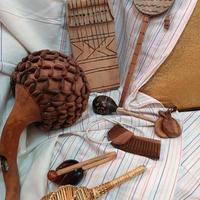 Set di 11 strumenti musicali (idiofoni)