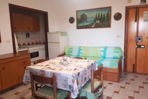 Appartamento a Foce Varano con posto auto