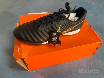 Scarpette da calcetto Nike numero 47