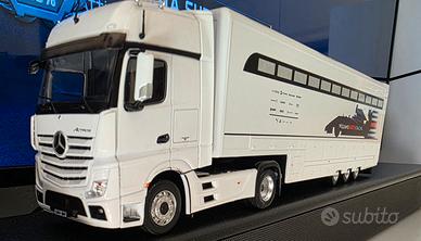 modellino camion Mercedes 