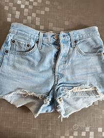 short levi's