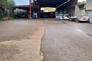 Deposito con piazzale a Quartu Sant'Elena