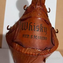 Bottiglia-Whisky rivestita in cuoio