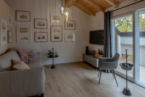 Bright hall apartment