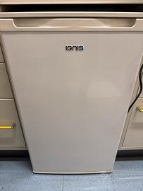 Frigorifero  basso con piccolo congelatore