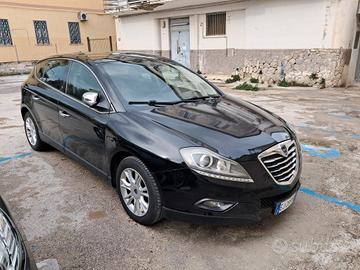 i Lancia Delta 1.6  2011