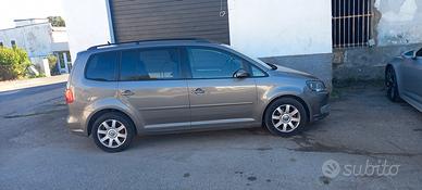 touran volkswagen anno 2011 