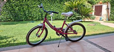 Bicicletta ragazzina