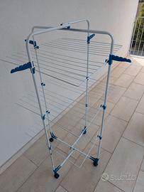 Stendibiancheria a torre richiudibile