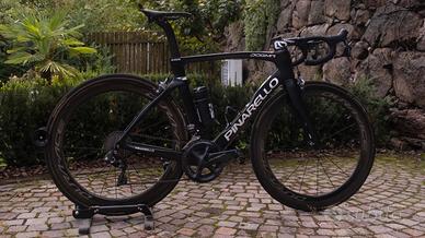 Pinarello Dogma F 2022 rim Shimano ulterga Di2