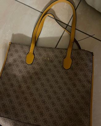 Borsa grande guess