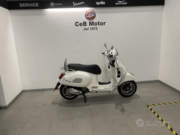 VESPA GTS SUPER 300
