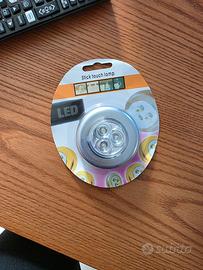 Luce LED Touch – Pratica, Compatta, Versatile