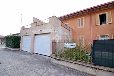VILLA A SCHIERA A VEROLAVECCHIA