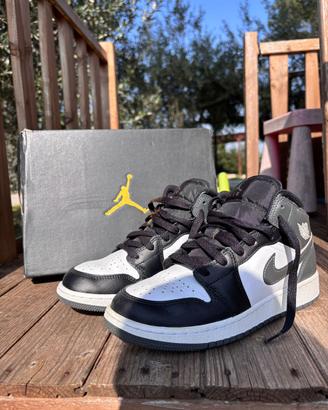 Air Jordan 1 Mid
