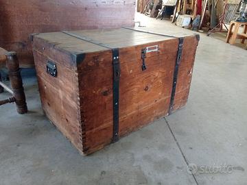 Antico baule in legno da viaggio 75x45xh45