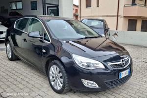 Opel Astra 1.4 Turbo 140CV 5 porte GPL Tech Cosmo
