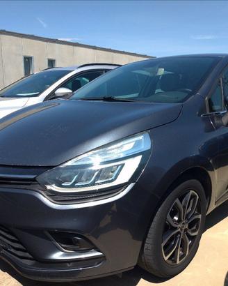 RENAULT Clio 1.2 16v Duel 75cv