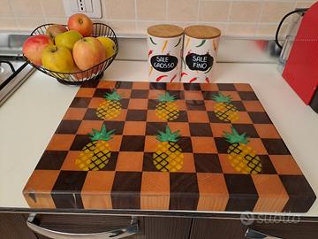 Tagliere artigianale in legno e resina-pezzo unico