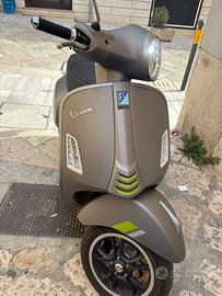 Piaggio Vespa 300 GTS hpe - 2024