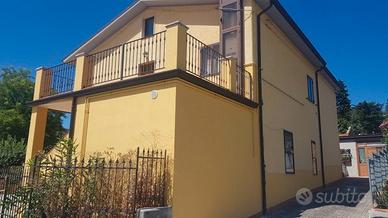 Casa indipendente in c.da Colle dell'Orso