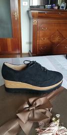 Scarpe scamosciate alte 