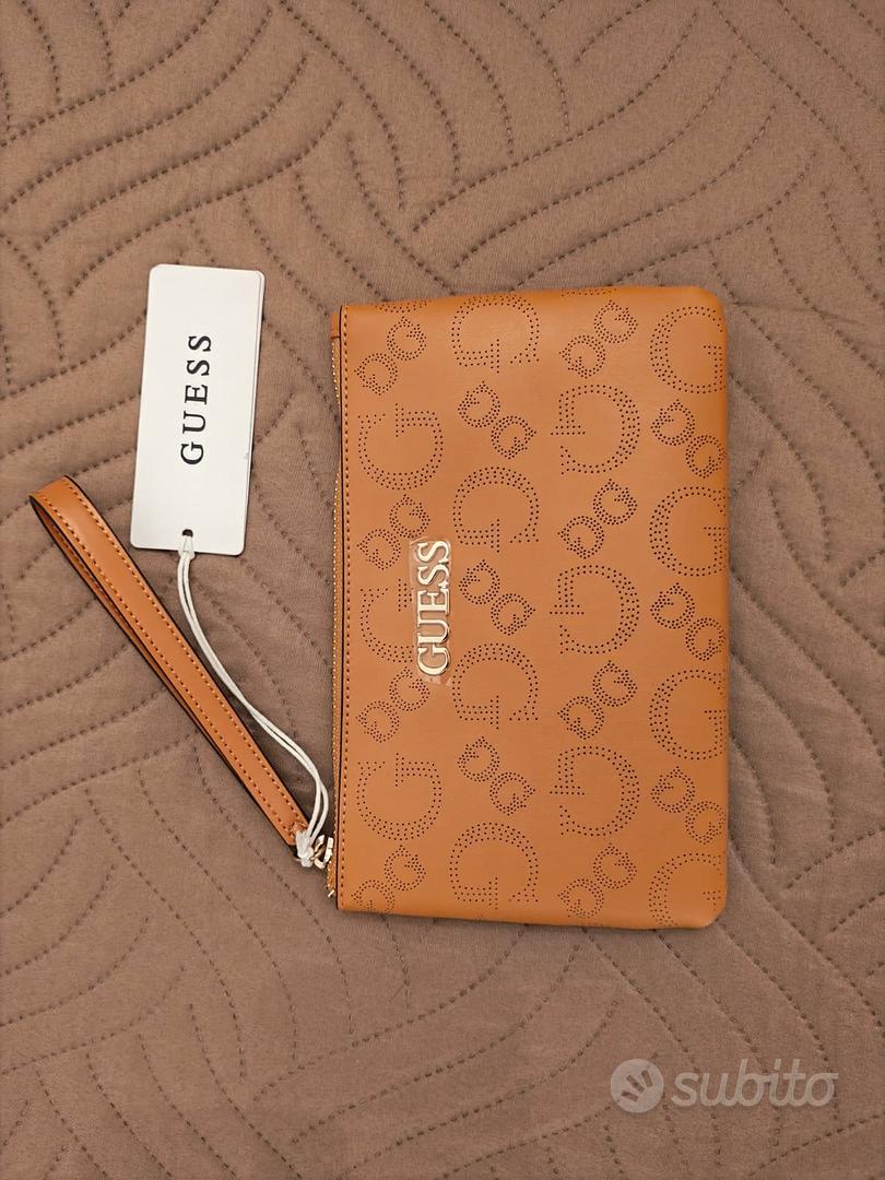 Borsa Guess marrone con logo dorato