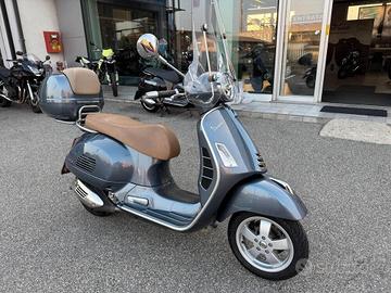 Vespa GTS 300 Hpe
