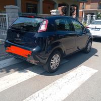 Fiat punto a metano anno 2015 per neopatentati