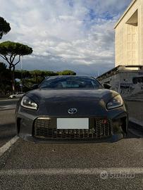 GR86 grigio scuro/nero