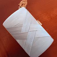 Pochette color argento e oro
