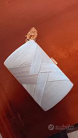 Pochette color argento e oro