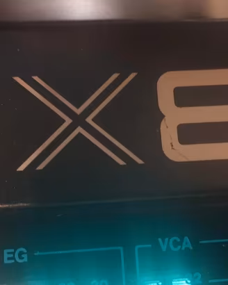 AKAI AX-80 vintage synth anni '80