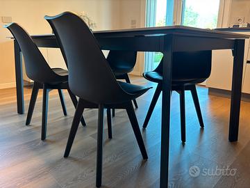 Set 4  sedie scandinave nere in ecopelle