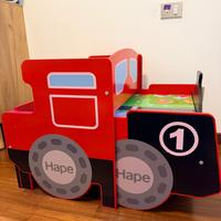 Hape - Tavolo treno con treno, binari, contenitore