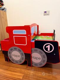 Hape - Tavolo treno con treno, binari, contenitore