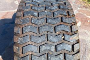 gomme trattorino o similare