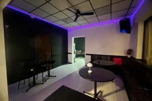BAR/PUB