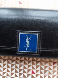 Porta occhiali Yves Saint Laurent 