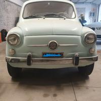 Fiat 600 d'epoca del 1966