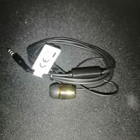 auricolari con ultra bassi