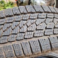 4 GOMME INVERNALI 215 65 16 C 109 107T