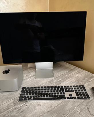 MAC STUDIO COME NUOVO  CON MONITOR, TASTIERA, ecc