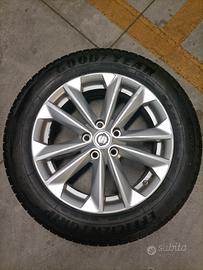 Goodyear Pneumatico + cerchio in lega 215/60 R17