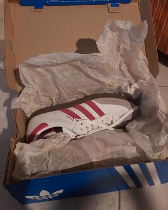 Scarpe Adidas da donna Nuove, mai messe