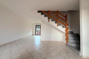 Villa caposchiera con giardino di 180mq